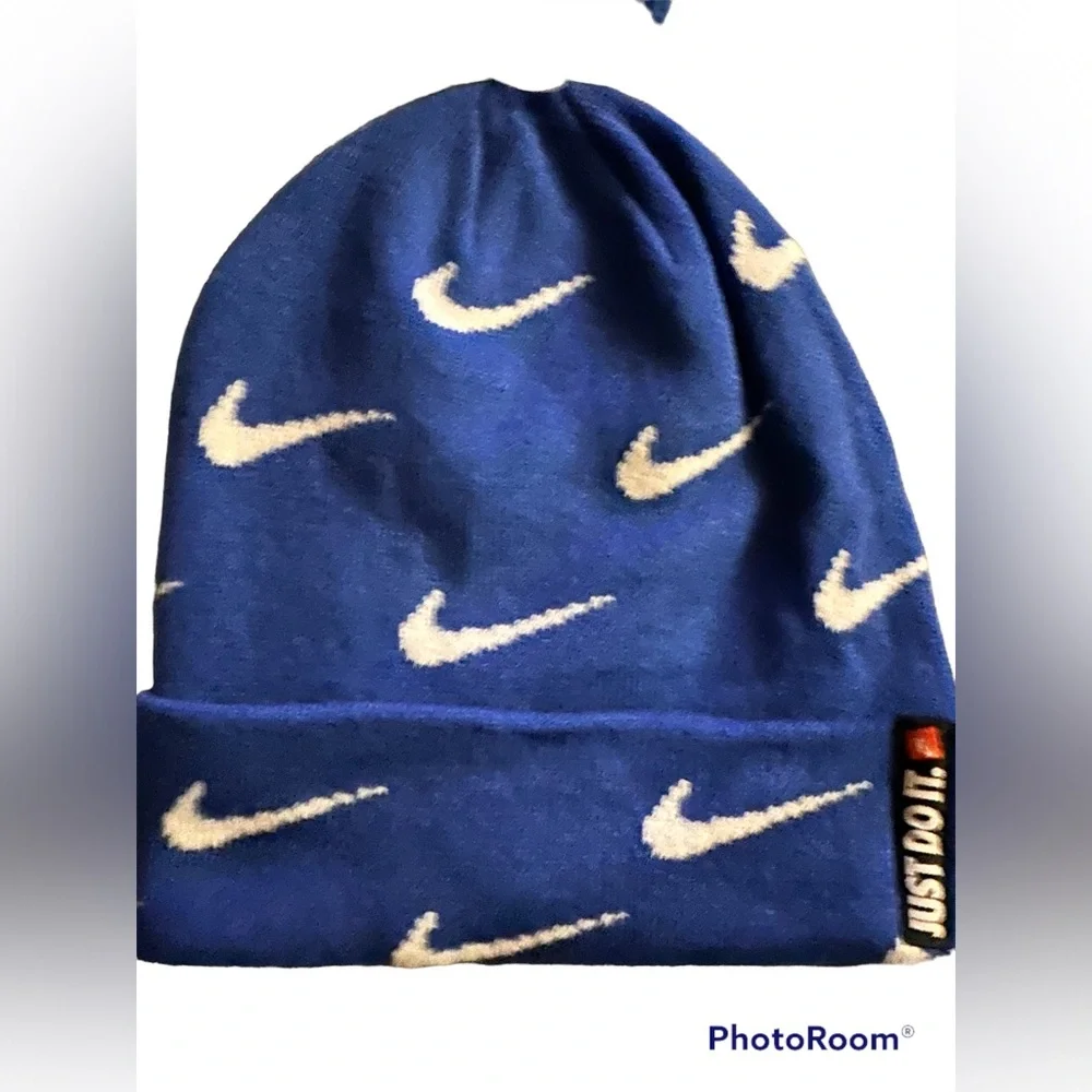 Nike Boy’s Blue and White Hat and Gloves Set